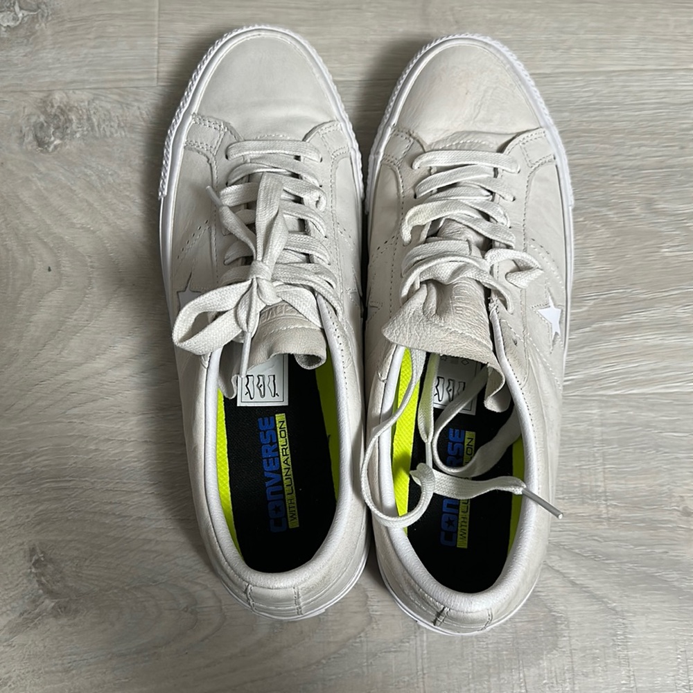 Converse skateboarding shoes